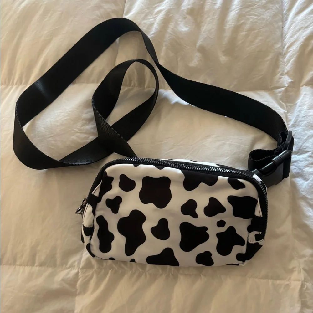 HP (Boutique) Stylish Black and White Cow Print Women's Bag